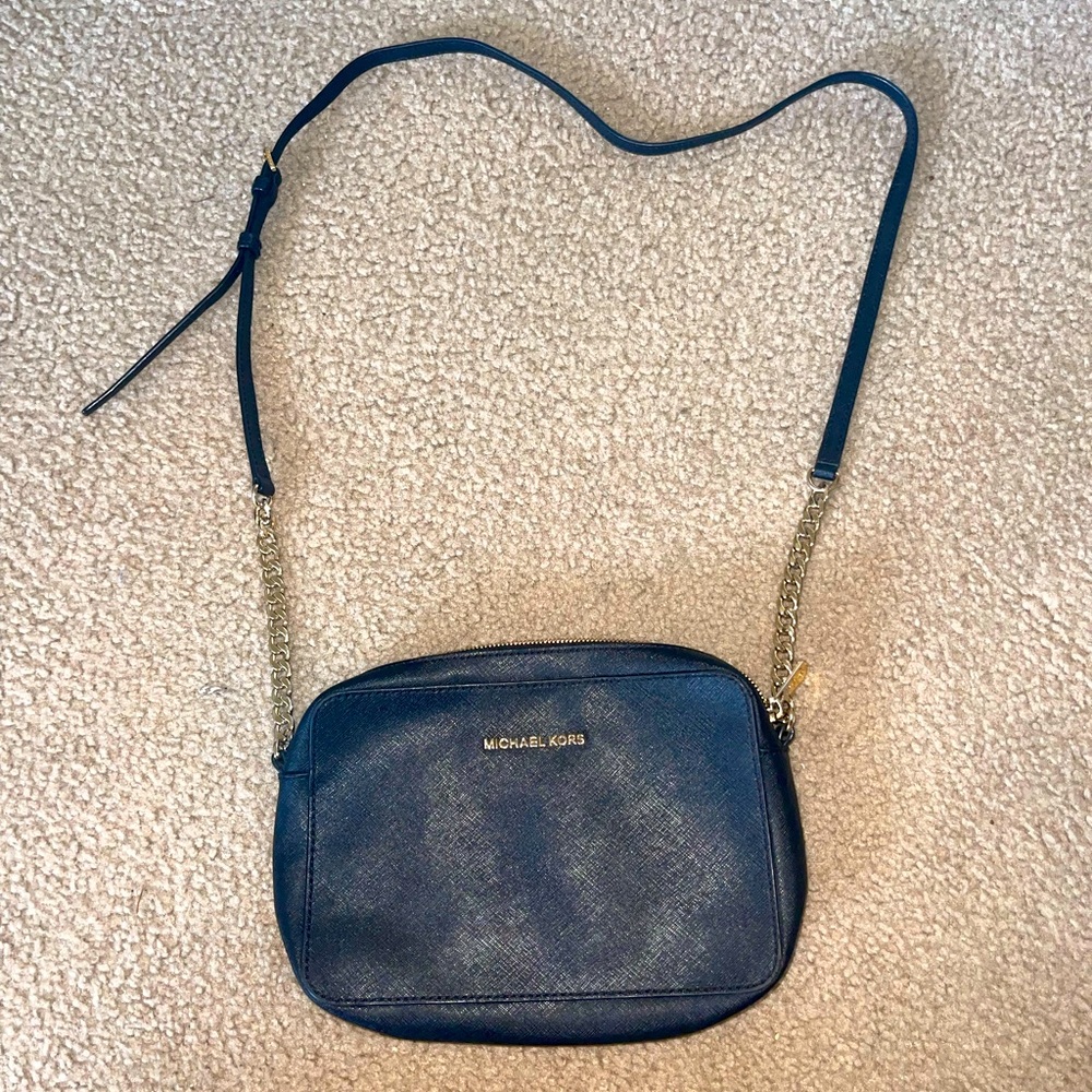 Michael Kors Jet Set Large Crossbody in black